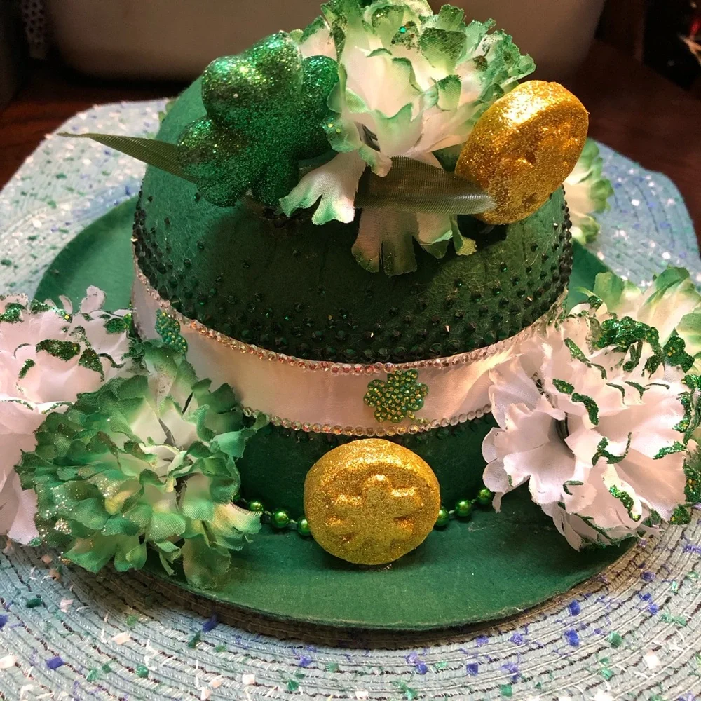 Festive Green and Gold st. Patrick’s Day Hat ☘️🍀☘️🍀☘️🍀☘️🍀☘️🍀☘️🍀☘️🍀☘️🍀